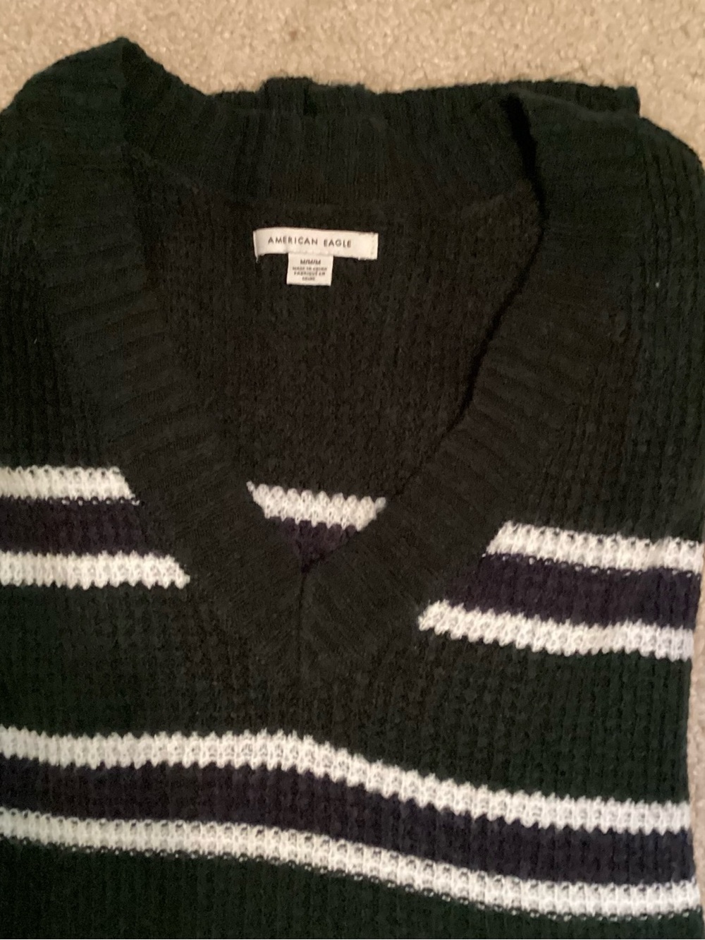 American Eagle Outfitters Ladies Dark Green Stripe V-Neck Pullover Sweater Size